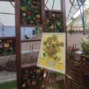 A flower portrait that are made of legos